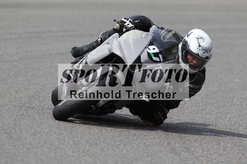 /Archiv-2023/06 10.04.2023 Moto Club Anneau du Rhin/Rouge Expert/97